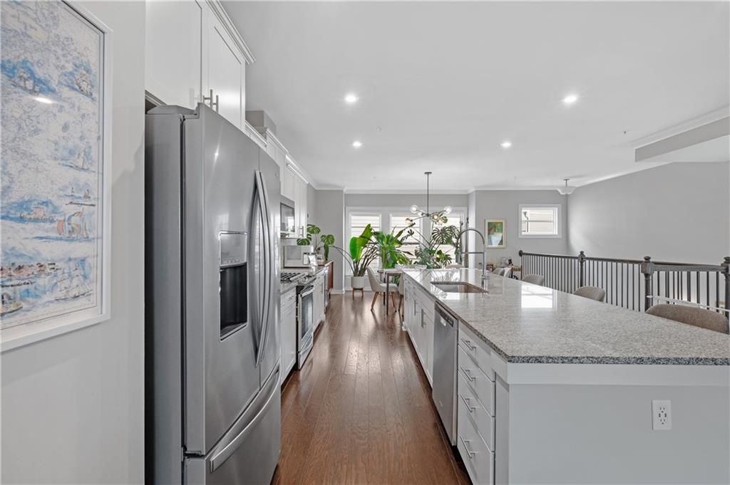 2020 Holtz Lane Property Photo 8