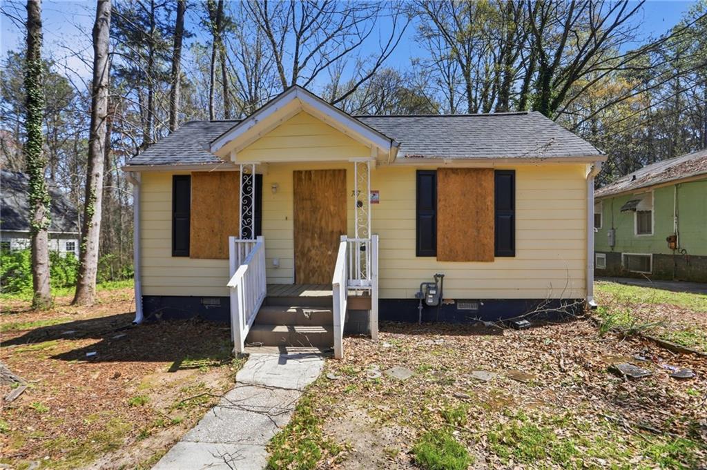 747 Gary Road Nw Property Photo 1