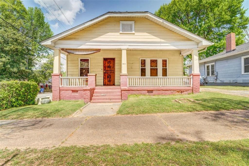 943 Washington Place Sw Property Photo 1