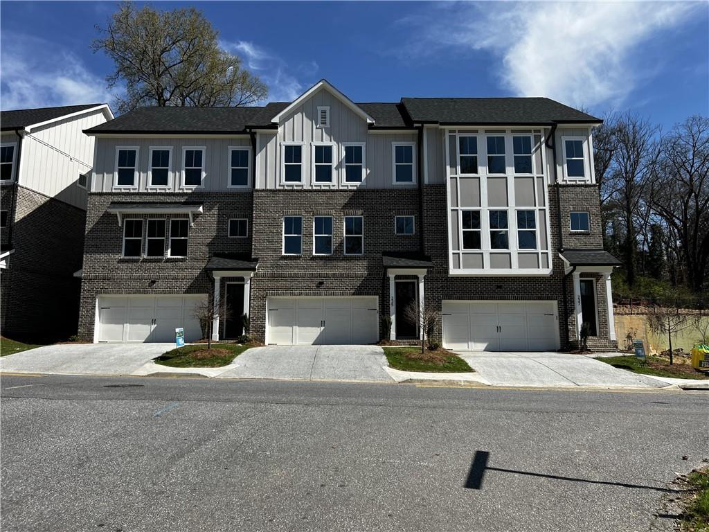 237 West Marietta Street Property Photo 1