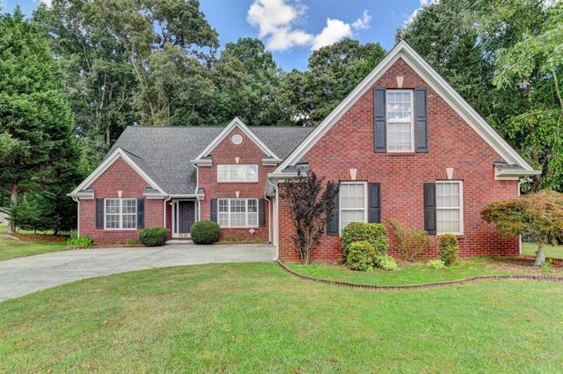 2290 Taylor Pointe Way Property Photo 2