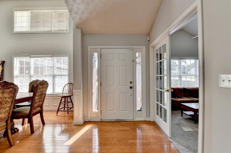 2290 Taylor Pointe Way Property Photo 6