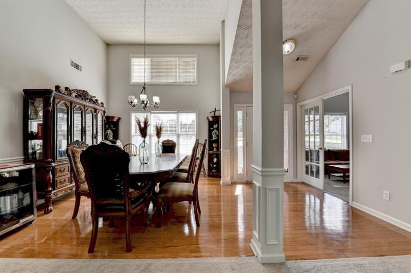2290 Taylor Pointe Way Property Photo 7