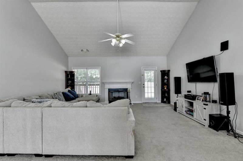 2290 Taylor Pointe Way Property Photo 16