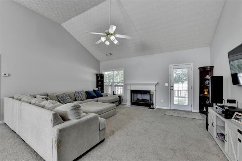 2290 Taylor Pointe Way Property Photo 17