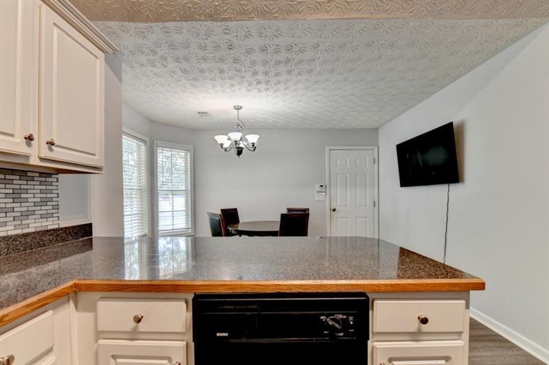 2290 Taylor Pointe Way Property Photo 27