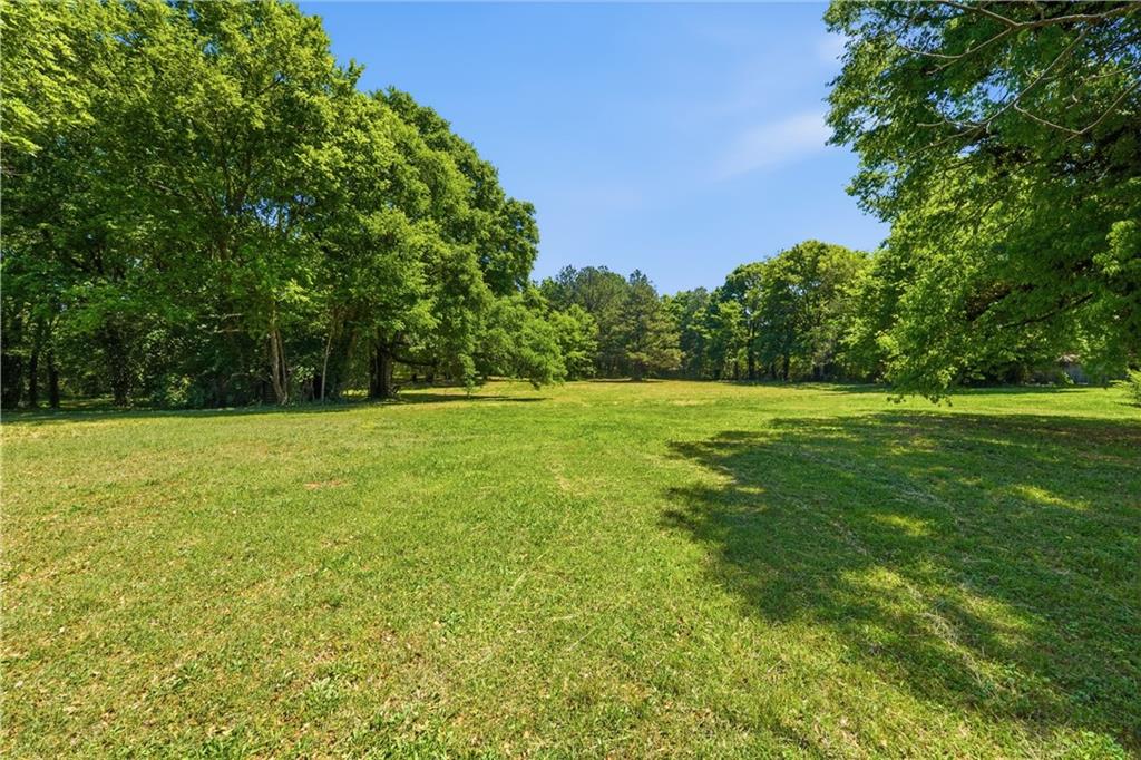 102 Jackson Drive SE Property Photo 1