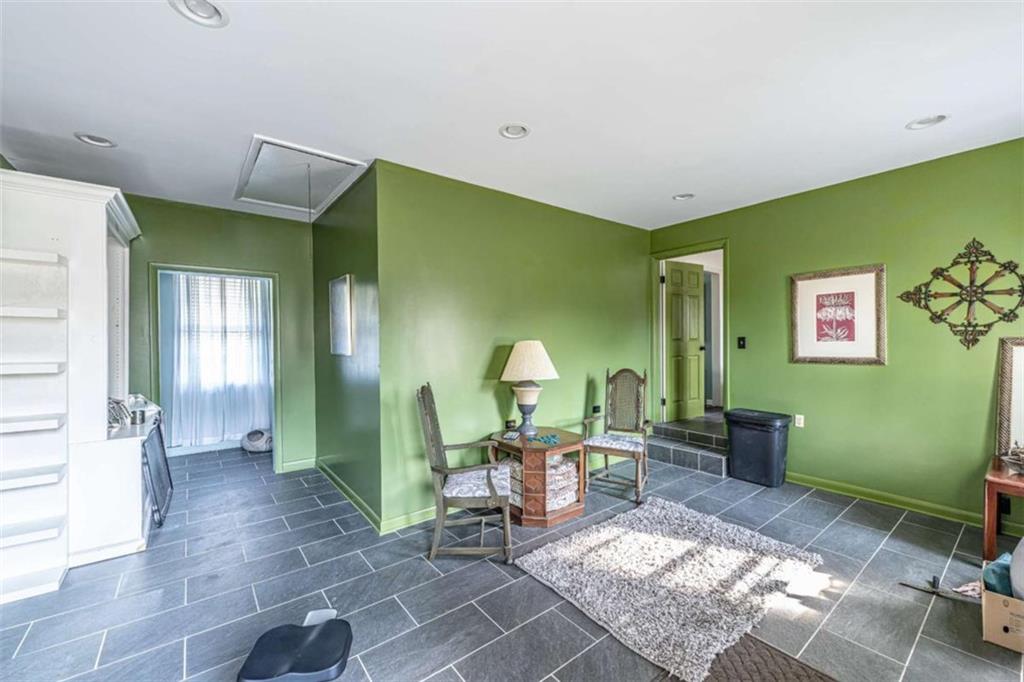 103 Rolling Oaks Drive Property Photo 18