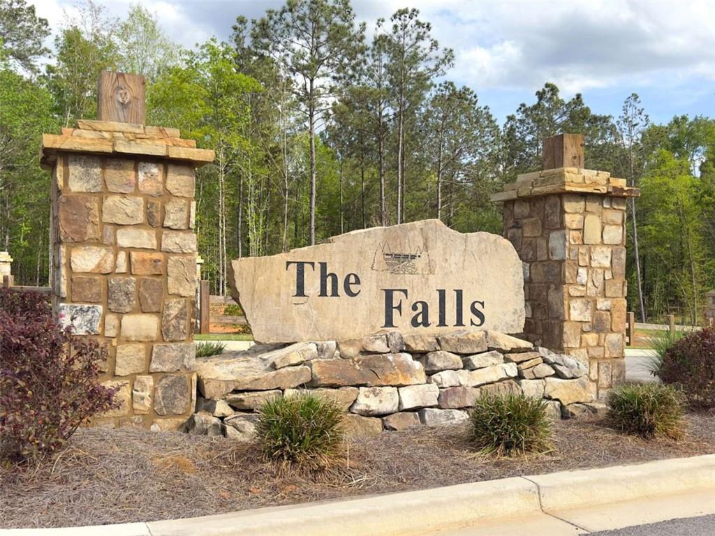 113 The Falls Lane Property Photo 1