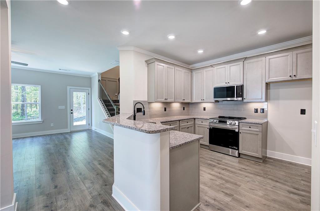 258 Summit Height Drive Property Photo 8