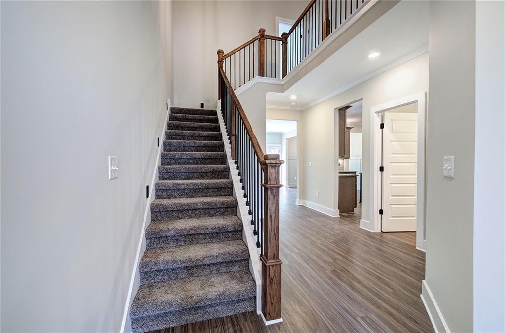 260 Summit Height Drive Property Photo 5