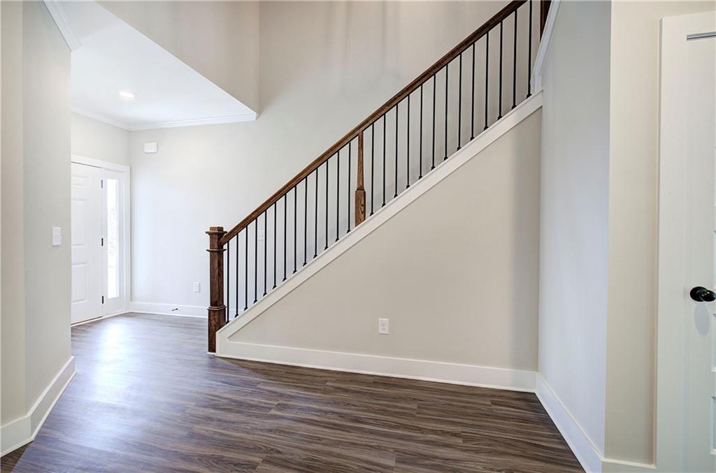 260 Summit Height Drive Property Photo 24