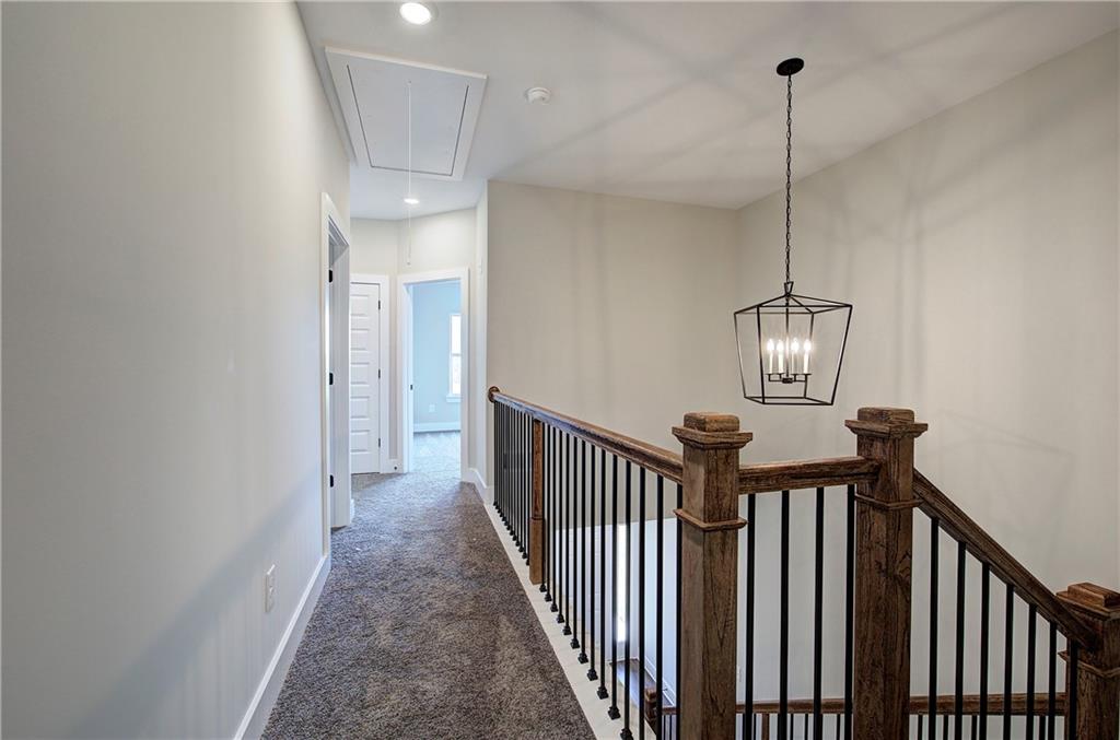 260 Summit Height Drive Property Photo 25