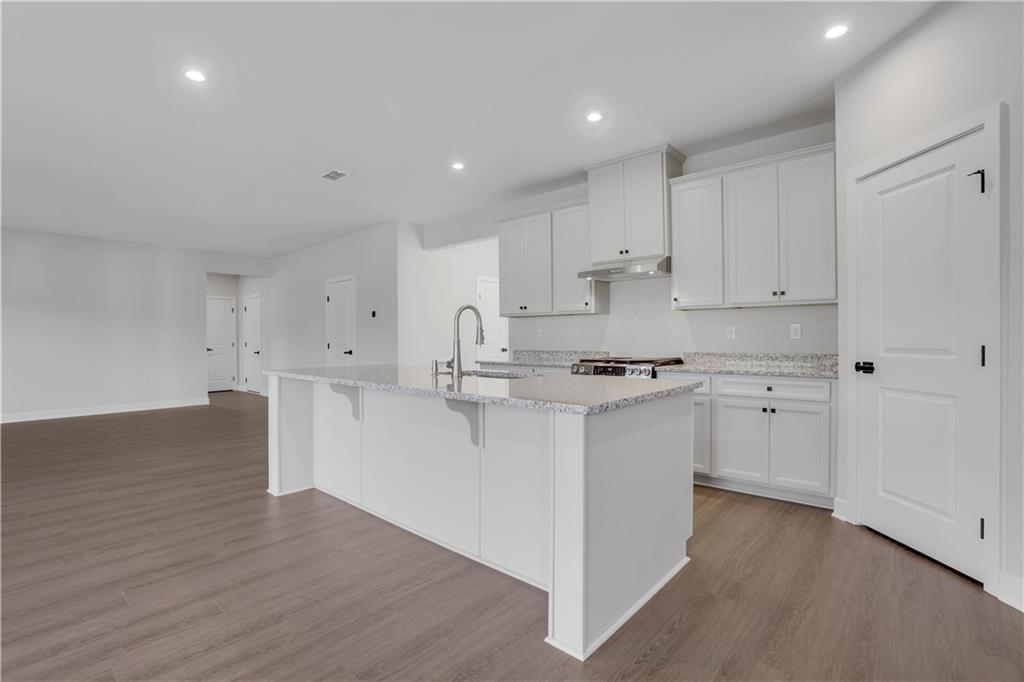 7748664 Property Photo 14