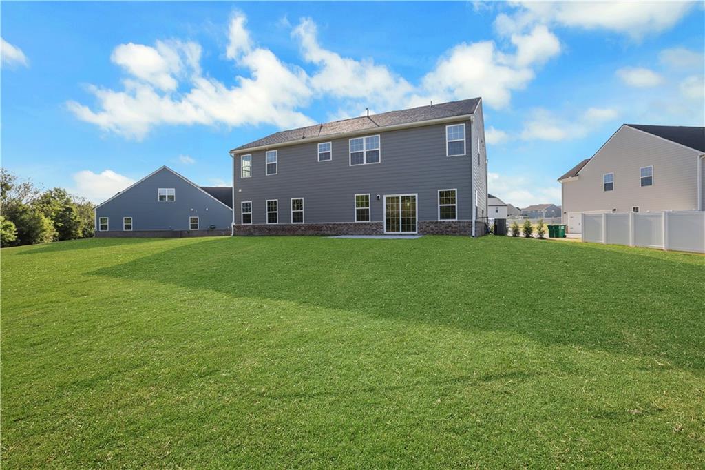 7748664 Property Photo 38