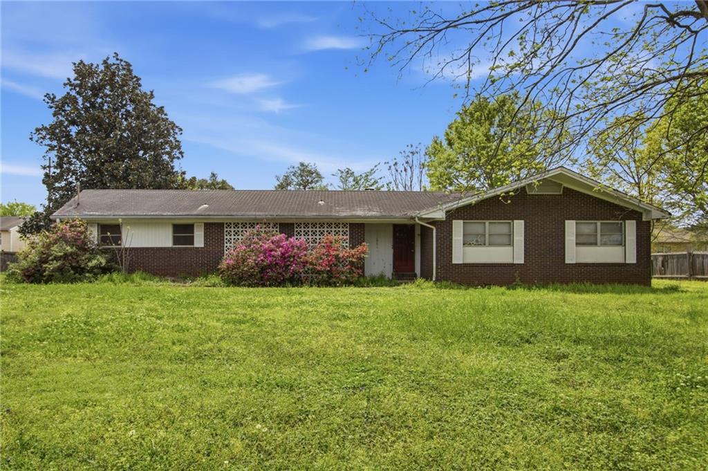 2521 Fairview Road Property Photo 1