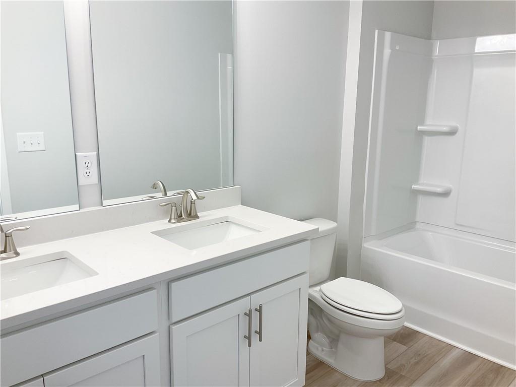 483 Crown Drive Property Photo 16