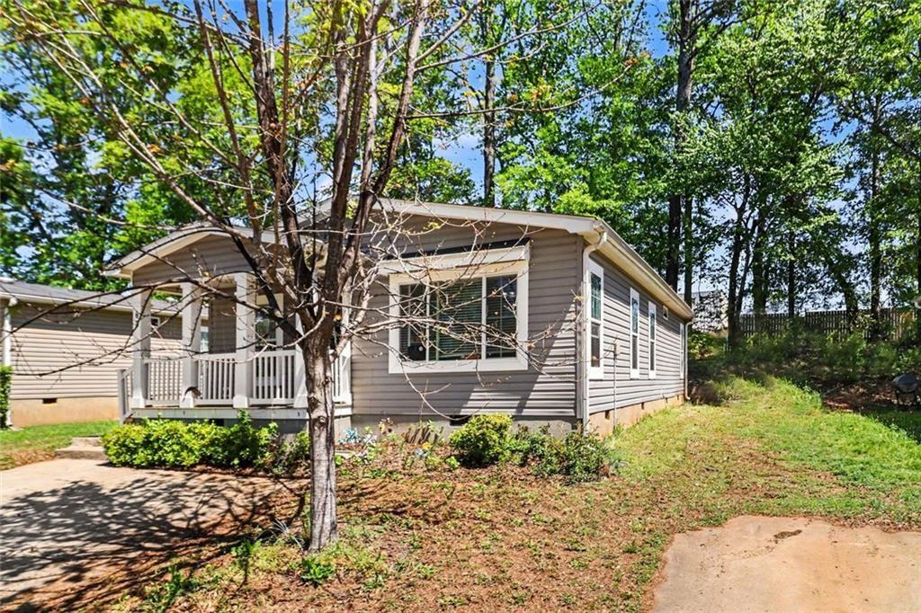 63 Willow Drive E Property Photo 15