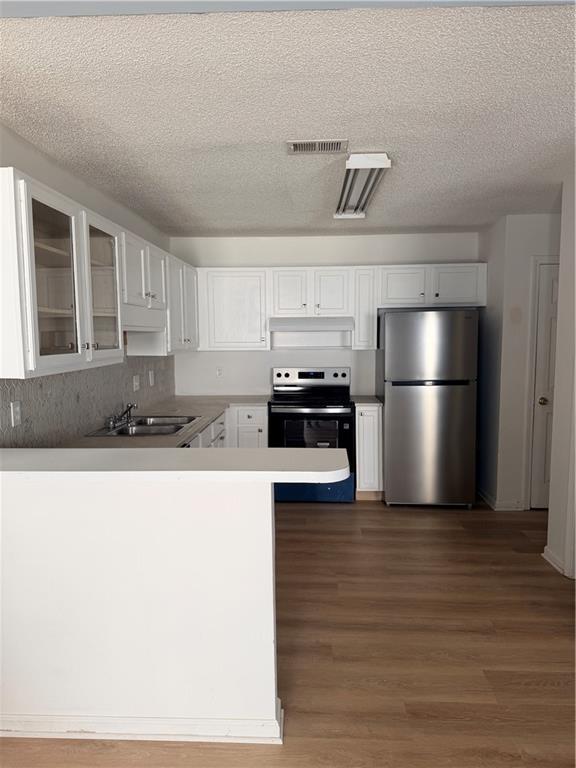 16 Brighton Court Property Photo 6