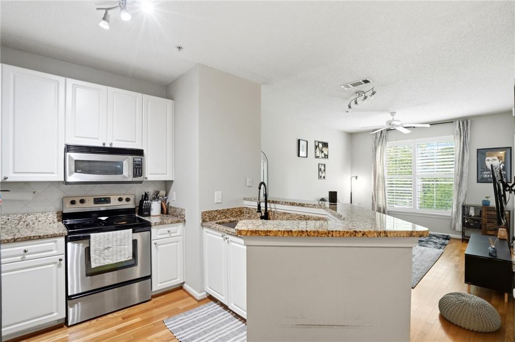 10 Perimeter Summit Boulevard Ne Unit 1204 Property Photo 1