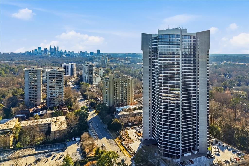 2660 Peachtree Road Nw Unit 20gh Property Photo 1