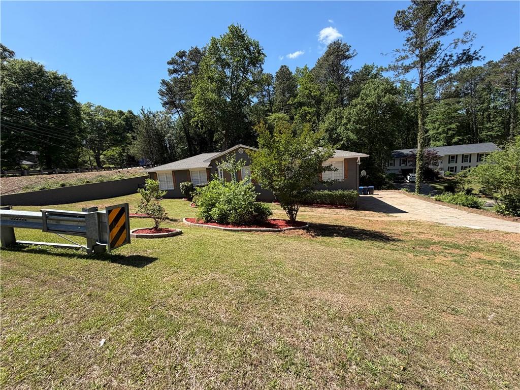 3336 Camelot Drive Property Photo 7