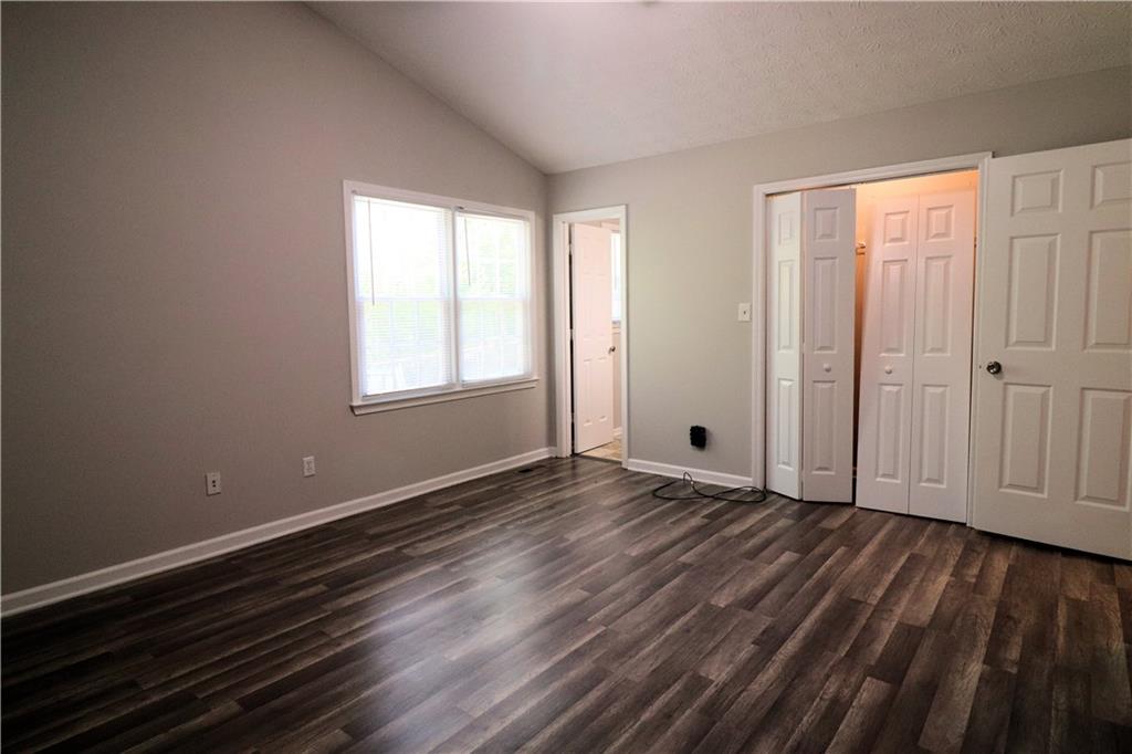 192 Deerfield Drive Property Photo 13