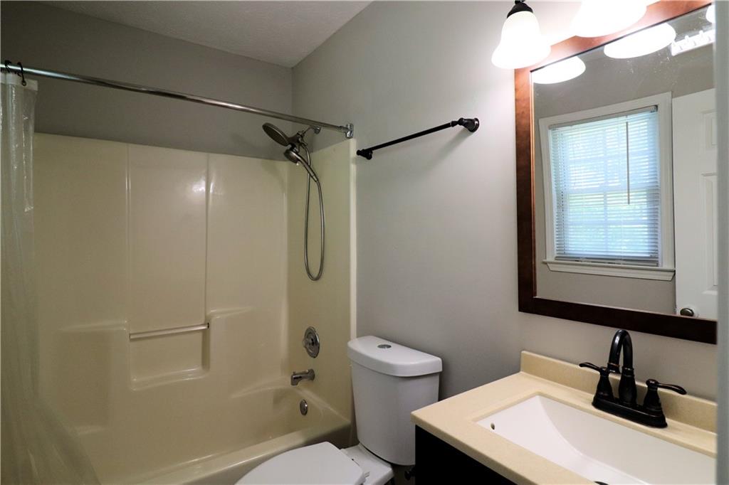 192 Deerfield Drive Property Photo 14