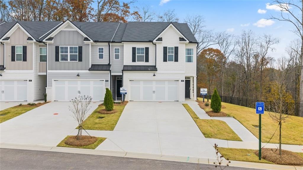 221 Sound Circle Property Photo 1