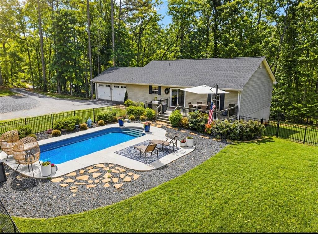 430 A Valley Road Property Photo 3