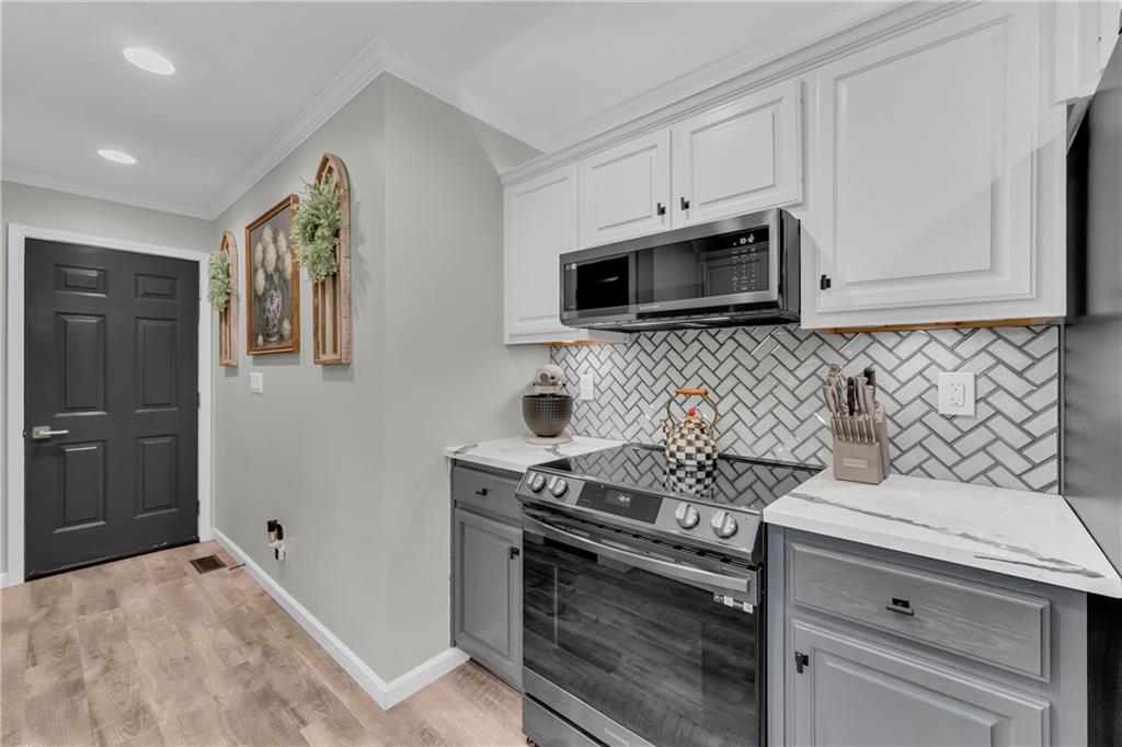 430 A Valley Road Property Photo 15