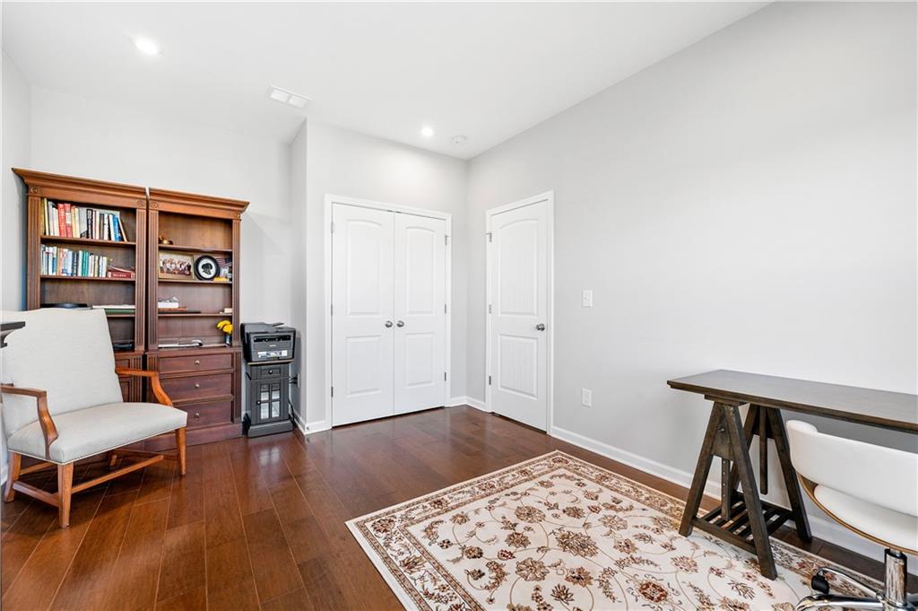 1033 Michigan Circle Property Photo 17