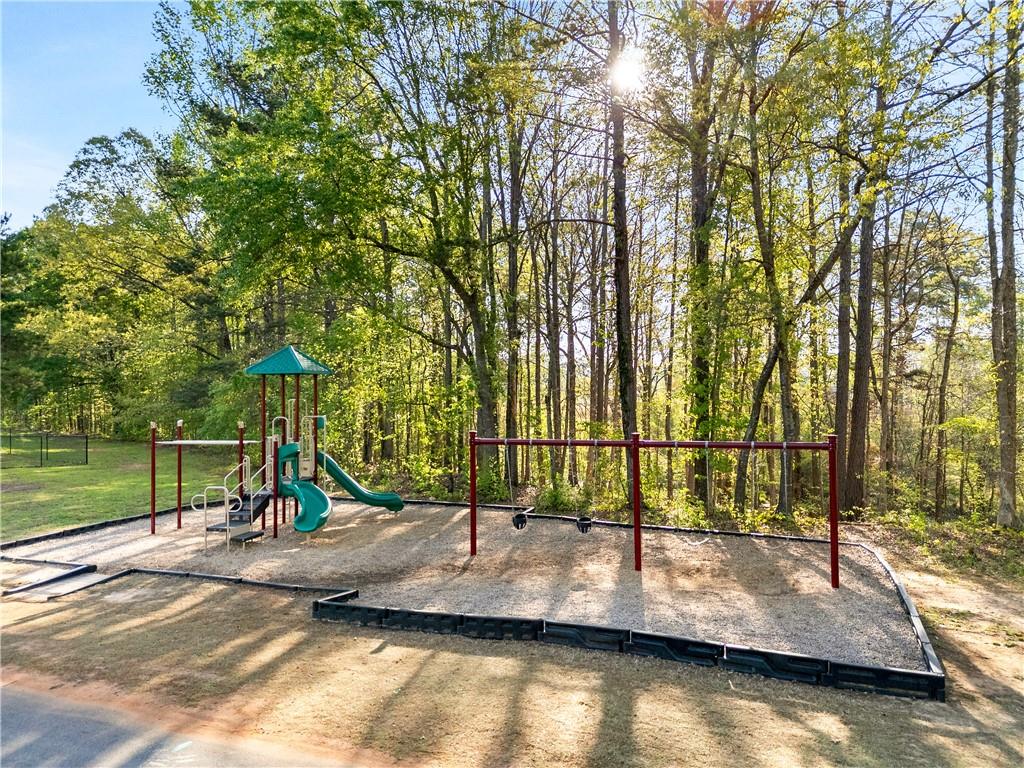 1033 Michigan Circle Property Photo 49