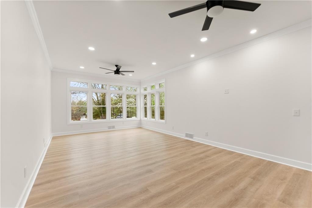 664 Chenocetah Drive Property Photo 8