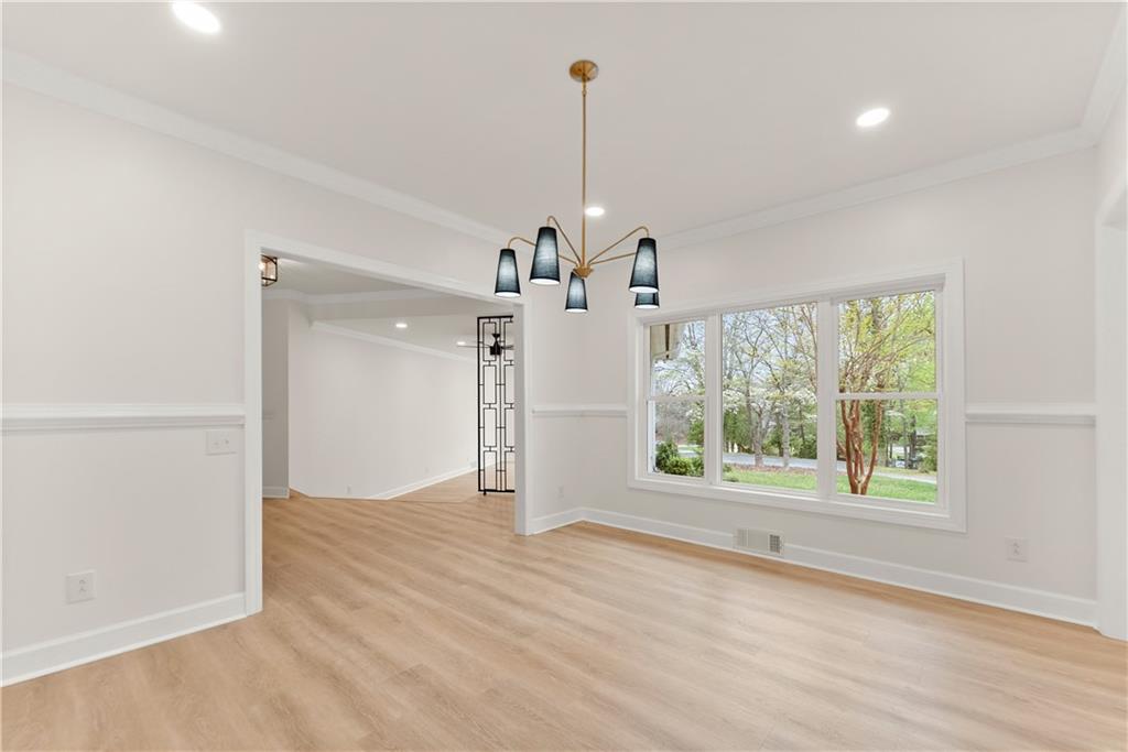 664 Chenocetah Drive Property Photo 11