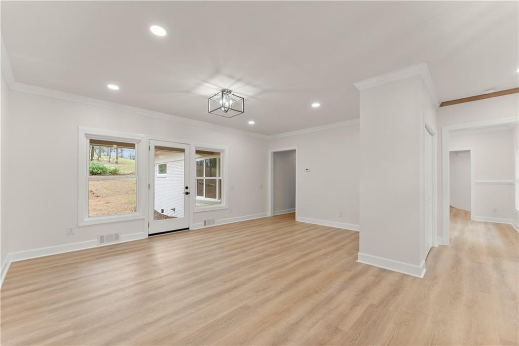 664 Chenocetah Drive Property Photo 16