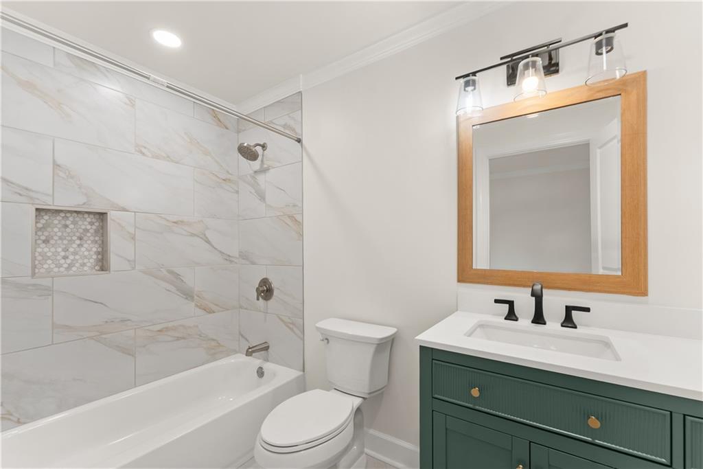 664 Chenocetah Drive Property Photo 23