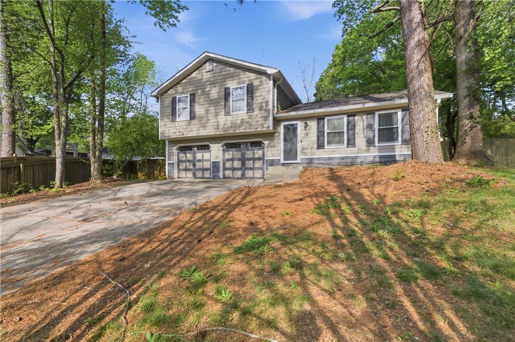 1169 Dustin Court Property Photo 4