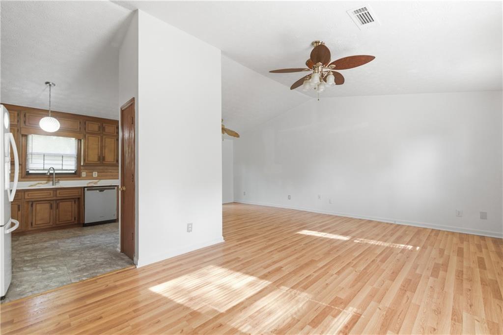1169 Dustin Court Property Photo 7
