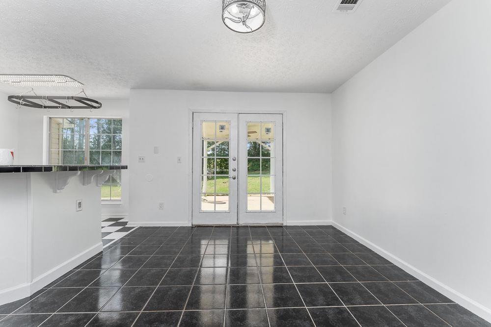 7790 Wethersfield Property Photo 10