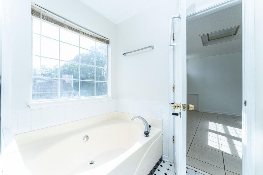7790 Wethersfield Property Photo 13