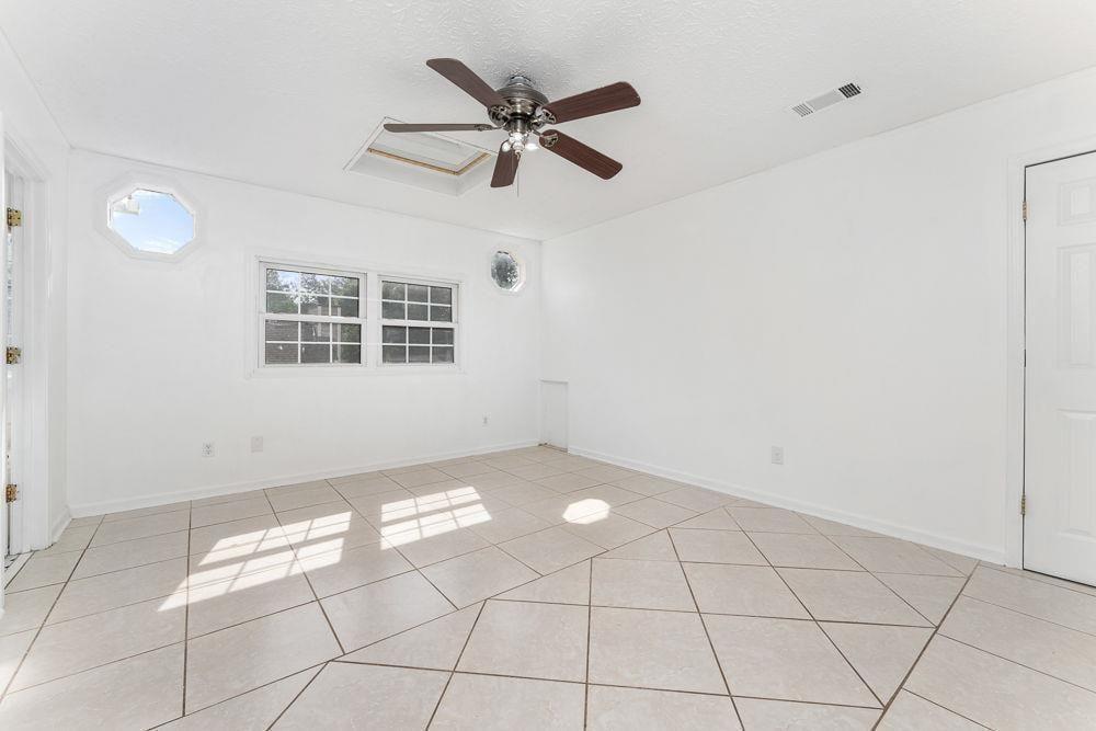 7790 Wethersfield Property Photo 14