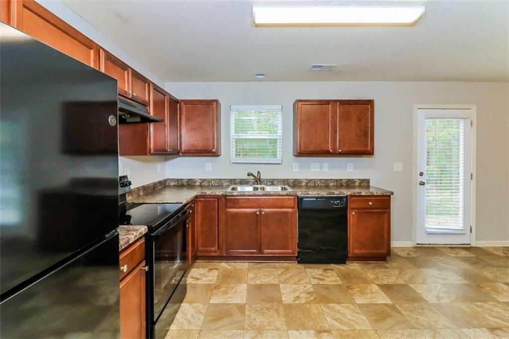 7103 Tanger Boulevard Property Photo 9