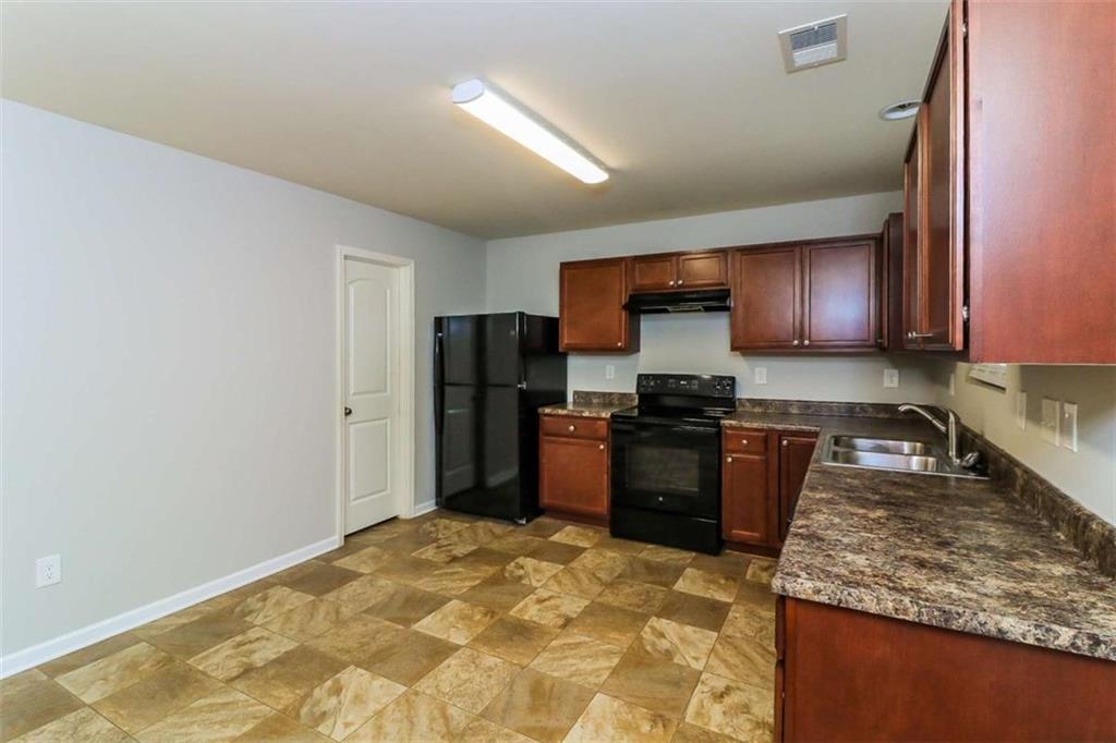 7103 Tanger Boulevard Property Photo 10