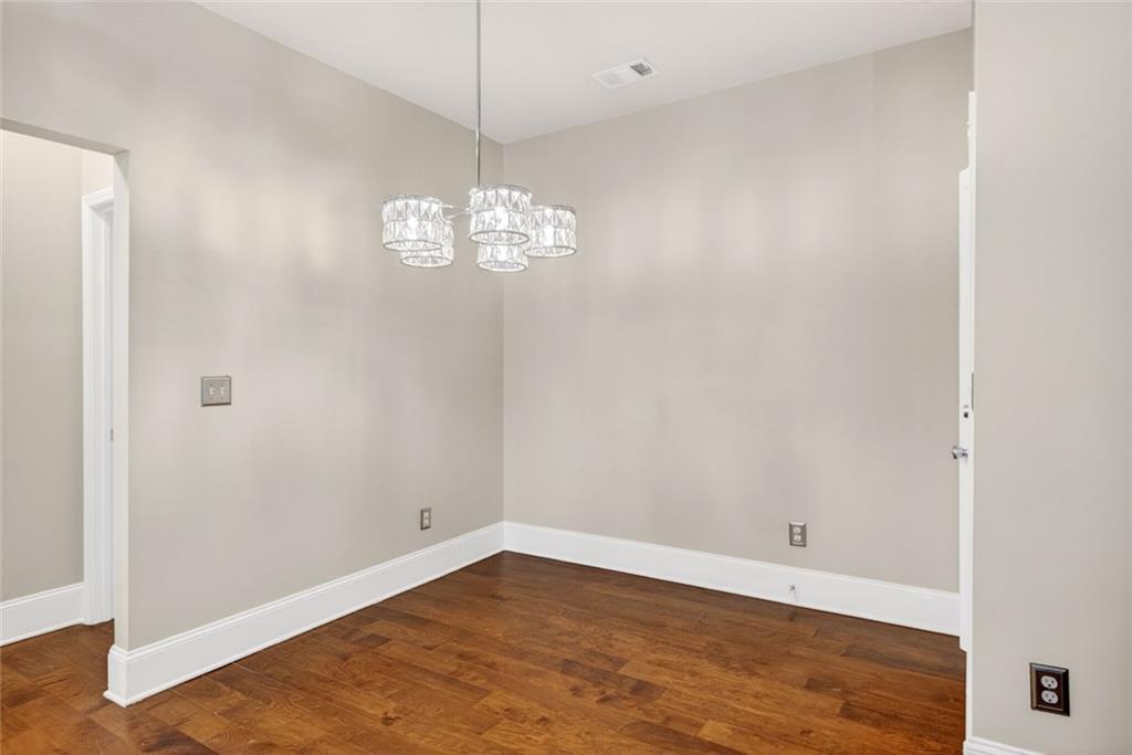 1443 Bourdon Bell Se Property Photo 14