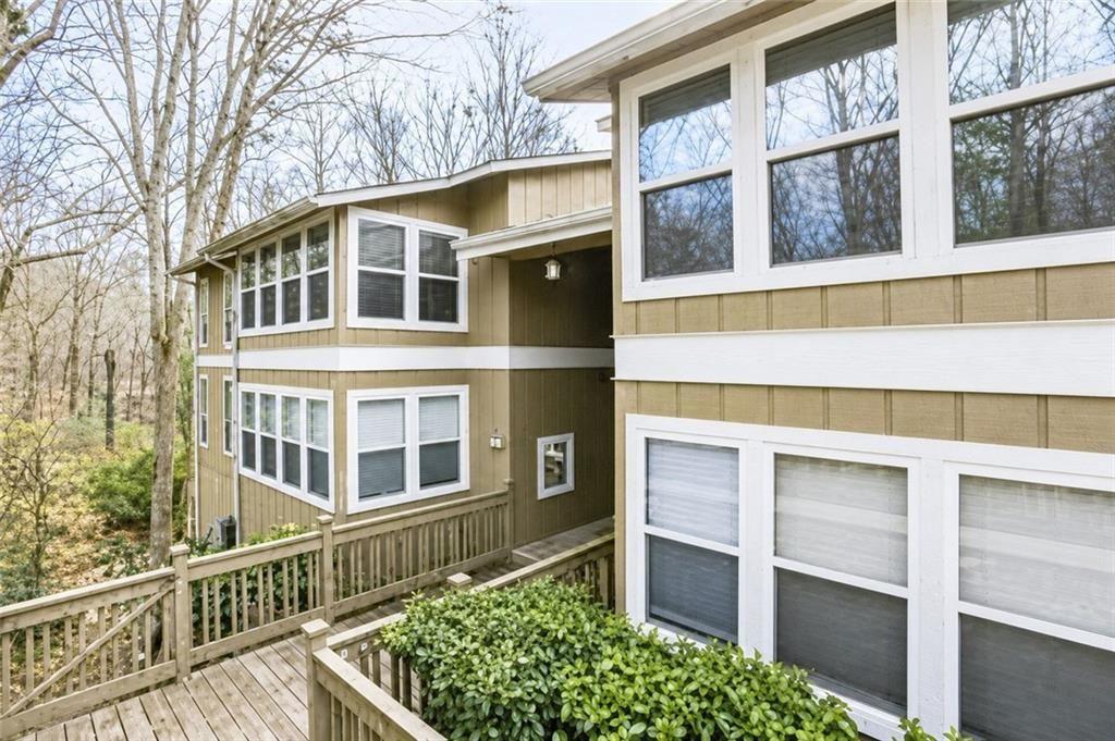 5151 Roswell Unit 7 Property Photo 1
