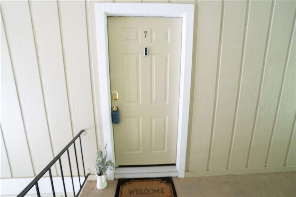 5151 Roswell Unit 7 Property Photo 19