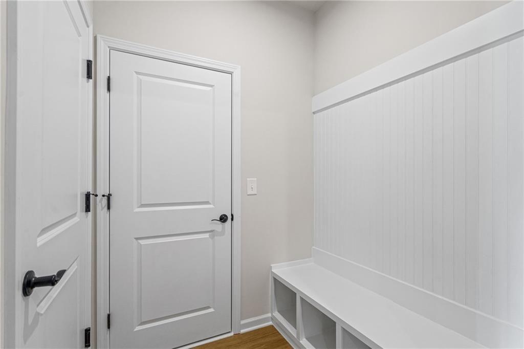 1600 Savory Way Property Photo 4