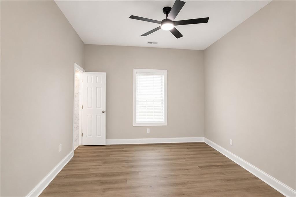 918 Smith Sw Property Photo 5