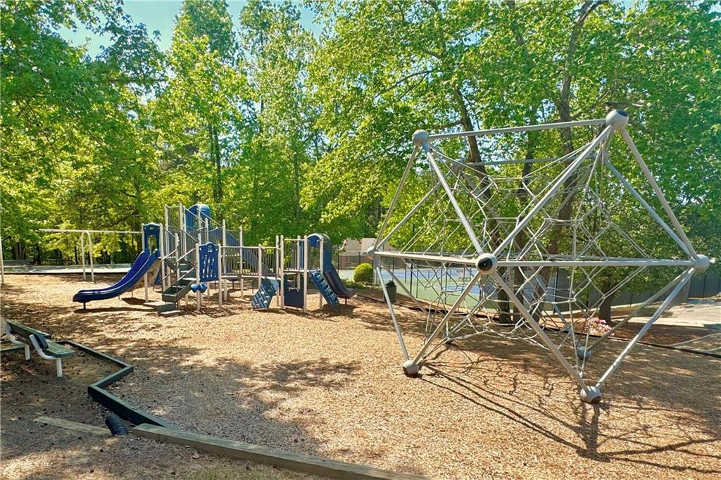 139 Constitution Pointe Property Photo 12